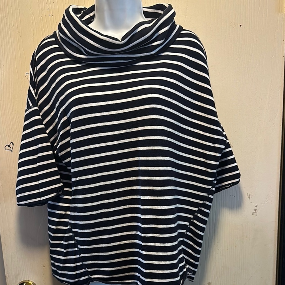 Gap M Petite Black & White Striped Roll Neck Top - Relaxed Fit, Short Sleeve - Picture 11 of 12